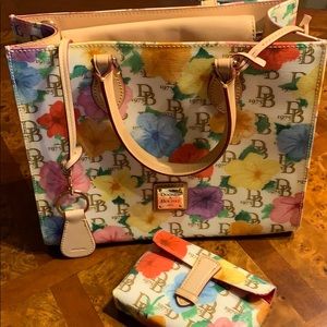 Dooney&Bourke